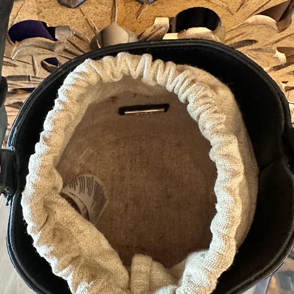 ALDO Aceille Straw Black Vegan Leather Honeybee Bucket Bag Purse. - Picture 11 of 15